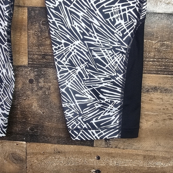Nike Dri-FIT Women Pro Palm Print Training Capris 822527-010 S - Picture 4 of 9